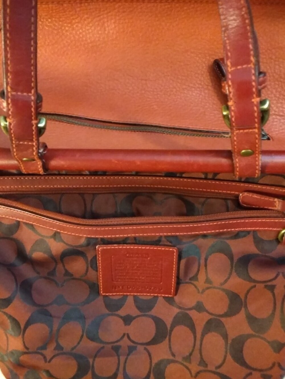 Coach Vintage Soho Dowel Satchel 2004 Coral With Red Trim - Picture 12 of 15
